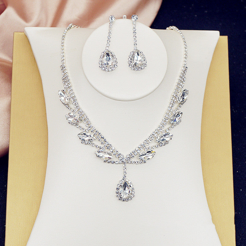 Women's Fashionable And Versatile Crystal Necklace Set