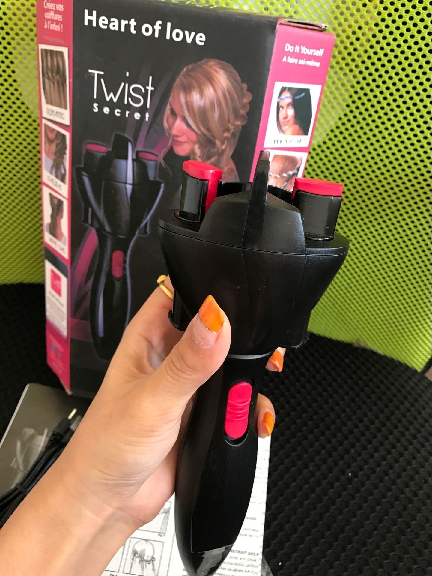 Automatic Hair Braider Hair Twister USB Electric Braiding Machine DIY Magic Roller Styling Tool Styler Bun Maker (Available)