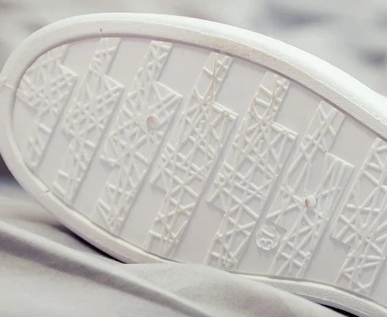 Women's casual sneakers; winter sneakers with plush fur; warm women's shoes; women's shoes with lacing women's shoes on Fashion