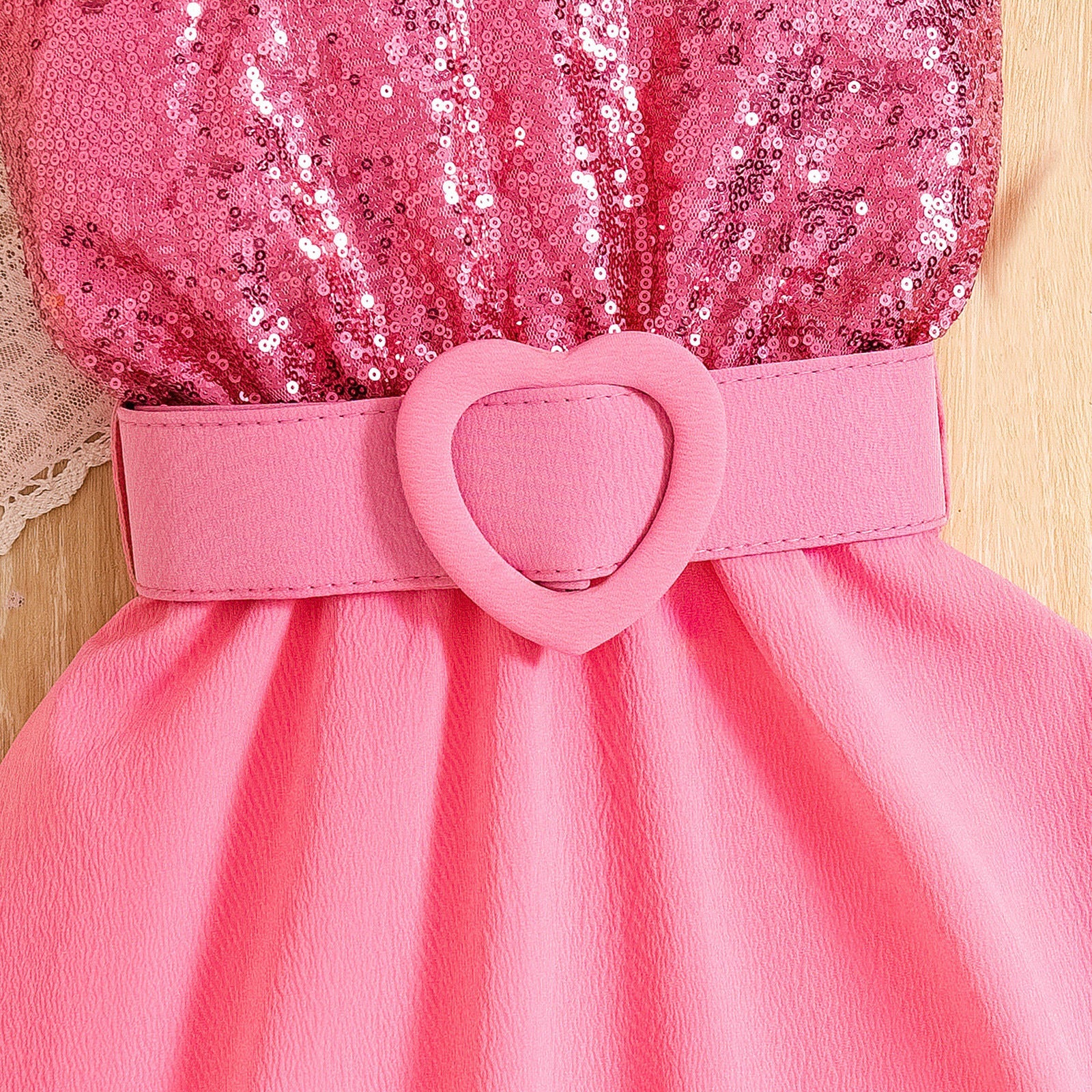 summer girls dress for small and medium-sized children with suspenders