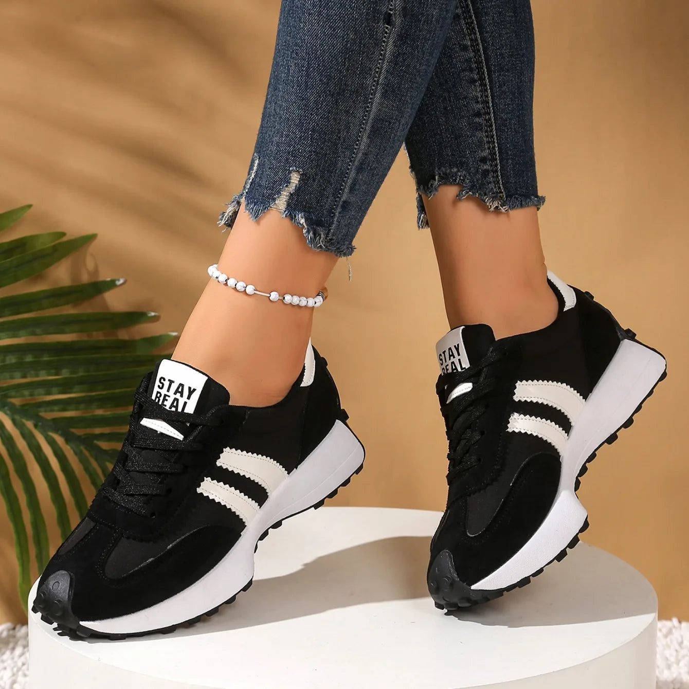 Women Sneakers Retro Casual Flat Bottom Round Toe Sports Shoes Spring Autumn New Style Versatile Fashionable Designer Shoes