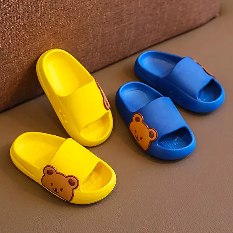 New Fashion Toddler Slippers Kids Cartoon Bear Beach Outdoor Flip Flops Boys Girls Cute Soft Sole Non-Slip Bathroom Home Shoes