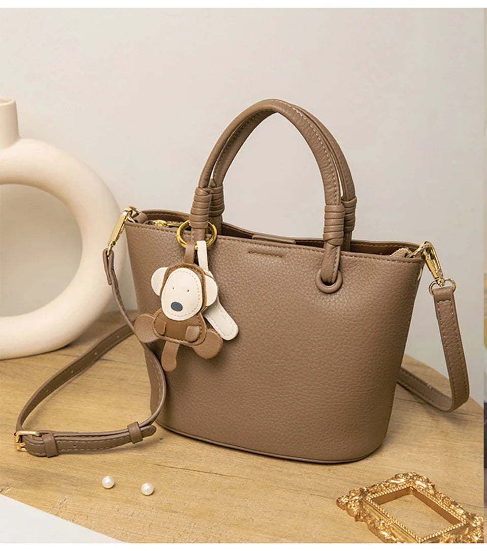 2024 New Bucket Bag for Women, Fashionable and Versatile, Handheld, Diagonal, High End, Single Shoulder, Small and Unique Design