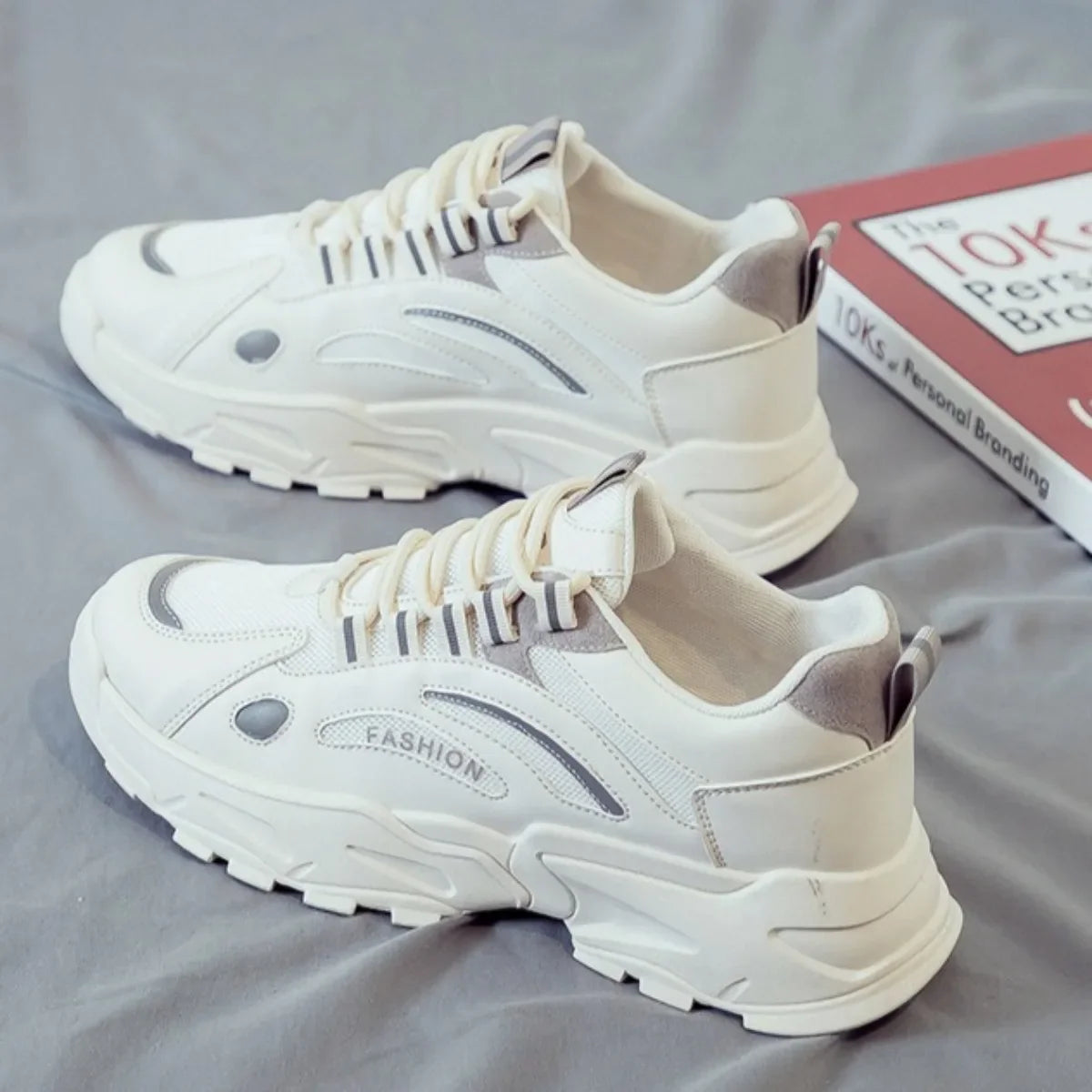 New Men's Fashion Low-Top White Sneakers - Breathable Casual Board Shoes Lightweight Anti-Slip Trendy Footwear for All Seasons