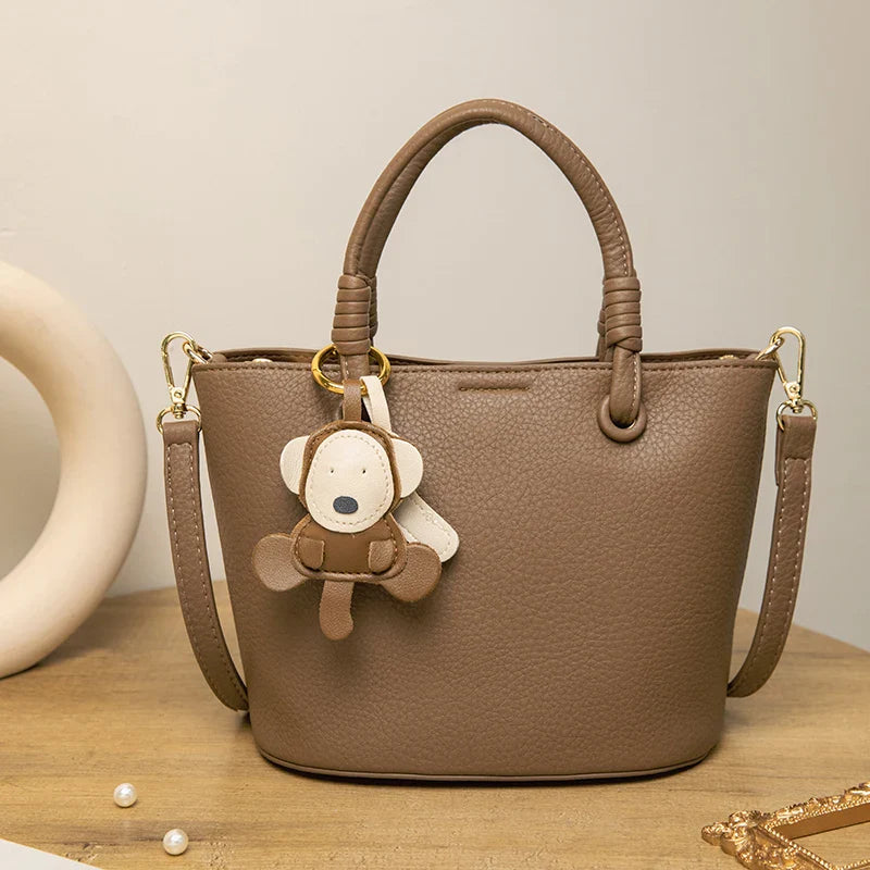2024 New Bucket Bag for Women, Fashionable and Versatile, Handheld, Diagonal, High End, Single Shoulder, Small and Unique Design