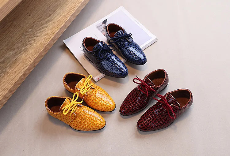 Children Boys Leather Shoes 2025 New Retro Fashion Lace Up Pointed Toe Dress Shoes Uniform Kids Oxford Performance Flats Shoes