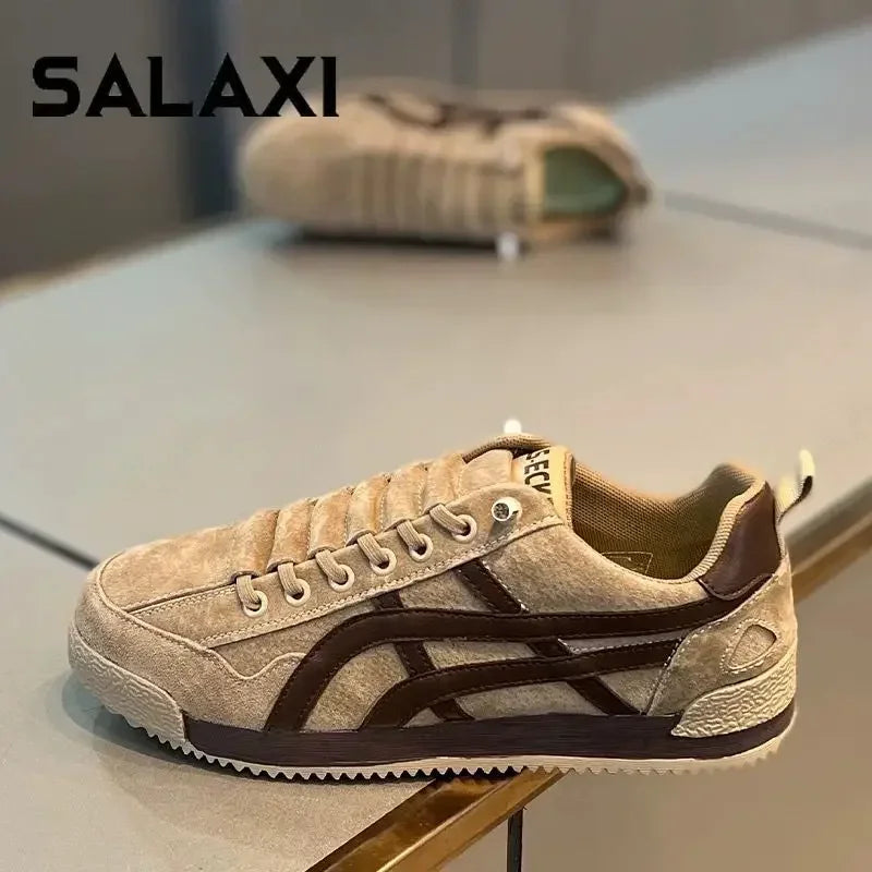 White Canvas Shoes Breathable Casual Shoes Korean Men Slip-on Couples Sneakers Comfortable Outdoor Sneakers Walking Flats Shoes  (Available)