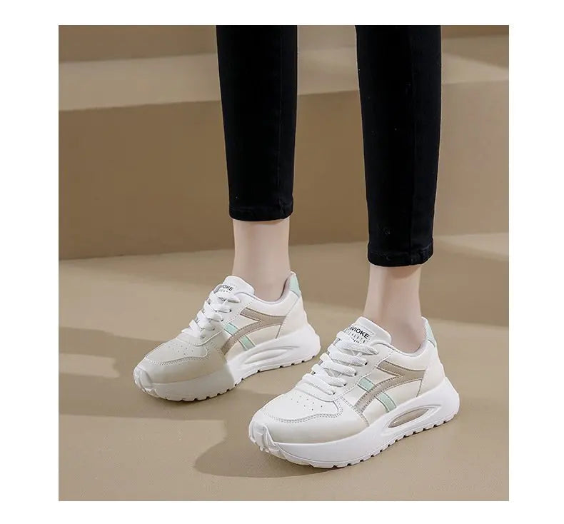 New sports shoes Women's White Sneakers Fashionable and Comfortable Sports Shoes Versatile Lightweight Casual Running Shoes
