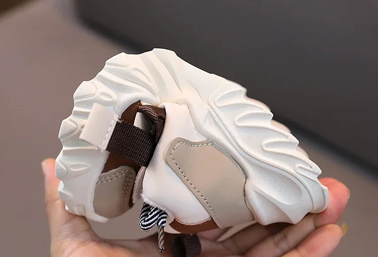 New Arrival Children Sneakers Pretty Silhouette Girl Running Shoes Pink Black Khaki Trendy Kids Shoes Boys Training Shoes