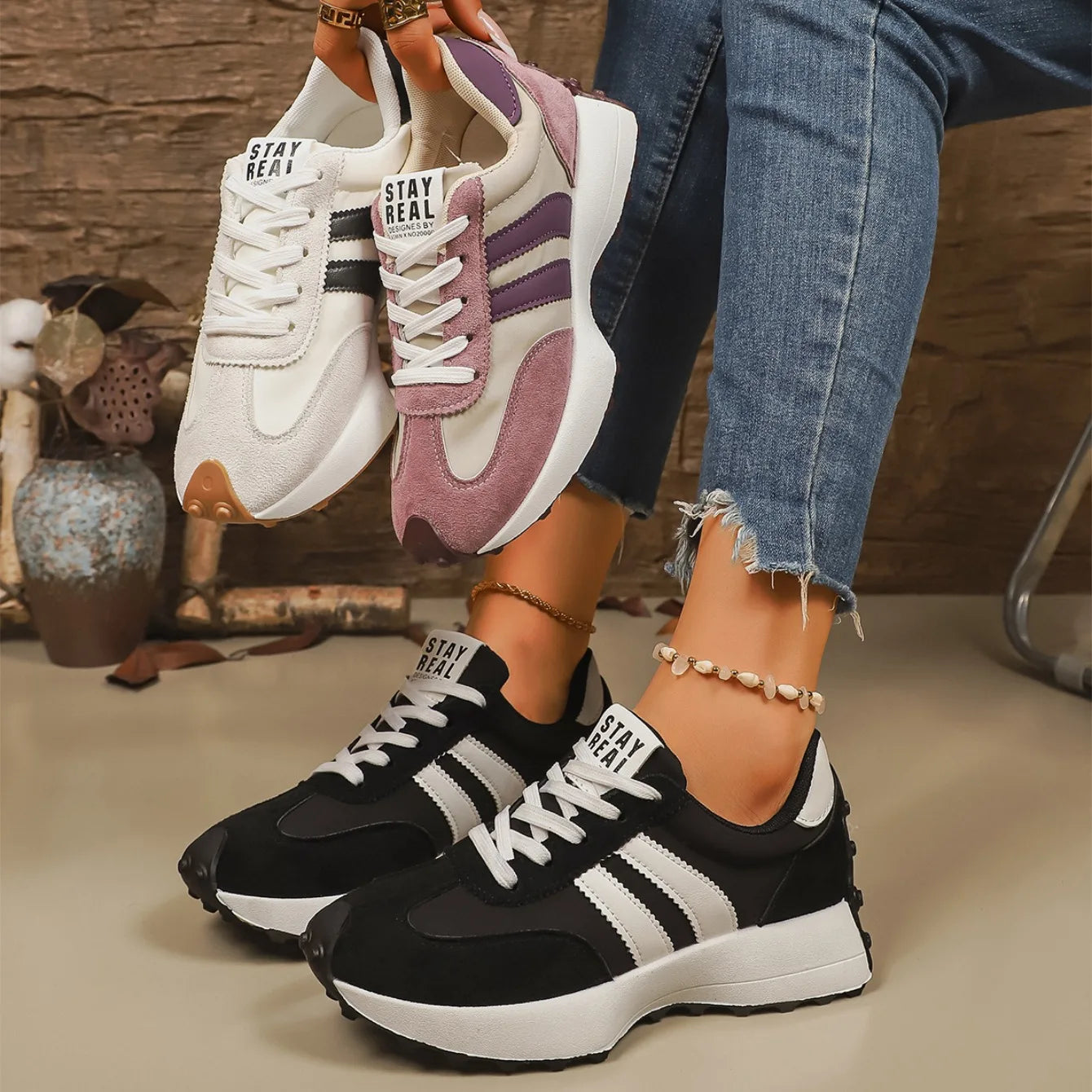 Designer Women Sneakers 2025 New Lightweight Soft Running Sneakers Women Thick Bottom Fashionable Sport Shoes Zapatos De Mujer