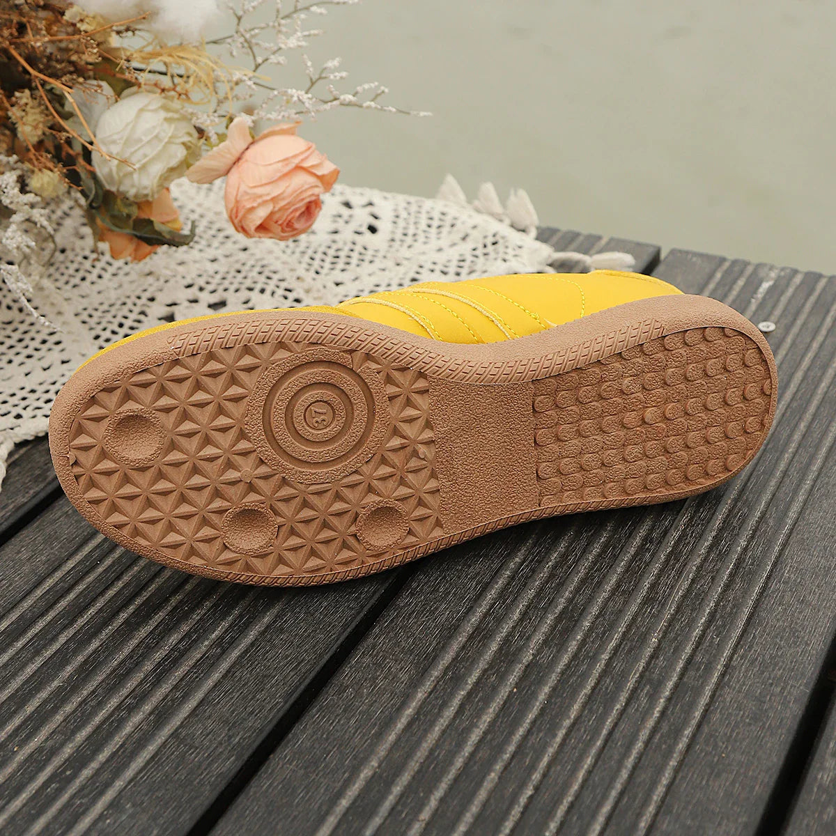Women Sneakers Fashion Casual Flats Vulcanize Shoes Ladies Outdoor Walking Sneakers Women Breathable Comfortable Classical Shoes