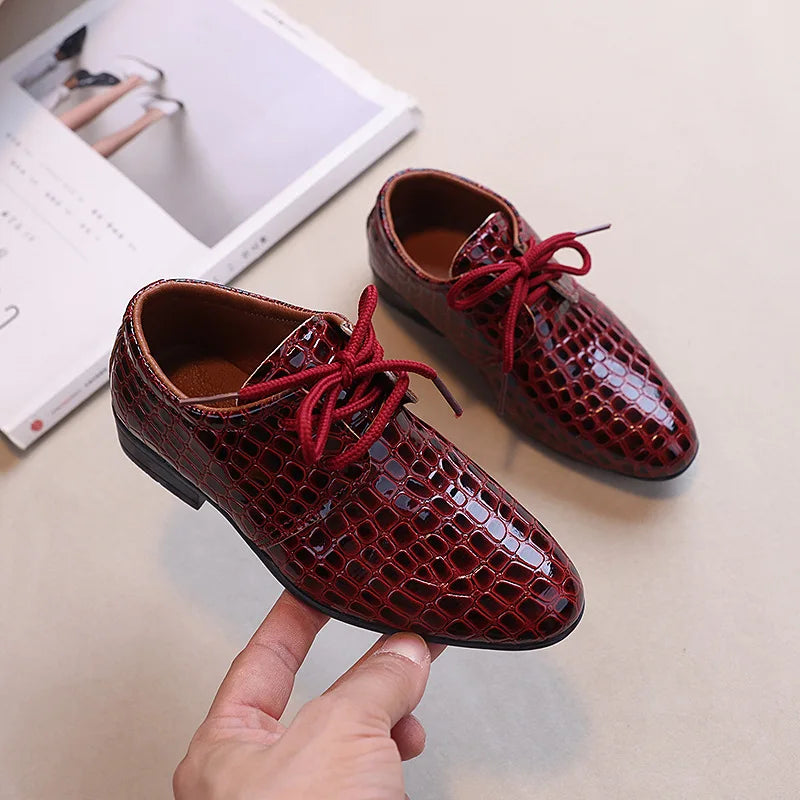 Children Boys Leather Shoes 2025 New Retro Fashion Lace Up Pointed Toe Dress Shoes Uniform Kids Oxford Performance Flats Shoes