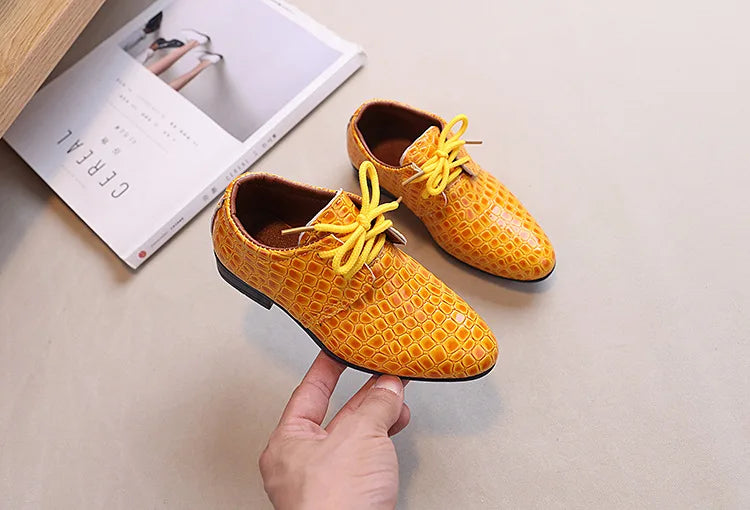 Children Boys Leather Shoes 2025 New Retro Fashion Lace Up Pointed Toe Dress Shoes Uniform Kids Oxford Performance Flats Shoes