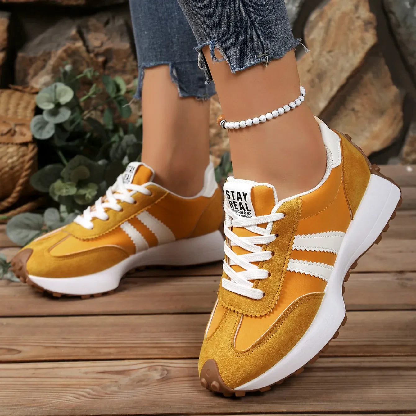 Women Sneakers Retro Casual Flat Bottom Round Toe Sports Shoes Spring Autumn New Style Versatile Fashionable Designer Shoes