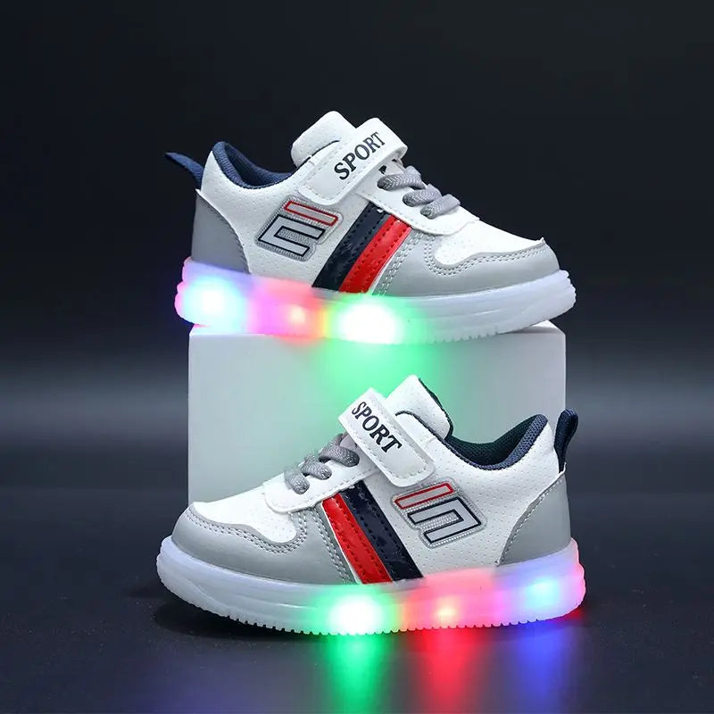 Boys Sneakers Sensor Lights Luminous Board Shoes Lightweight Skateboard Sneaker Kids Toddler Shoe Girls Walking Sport Footwear