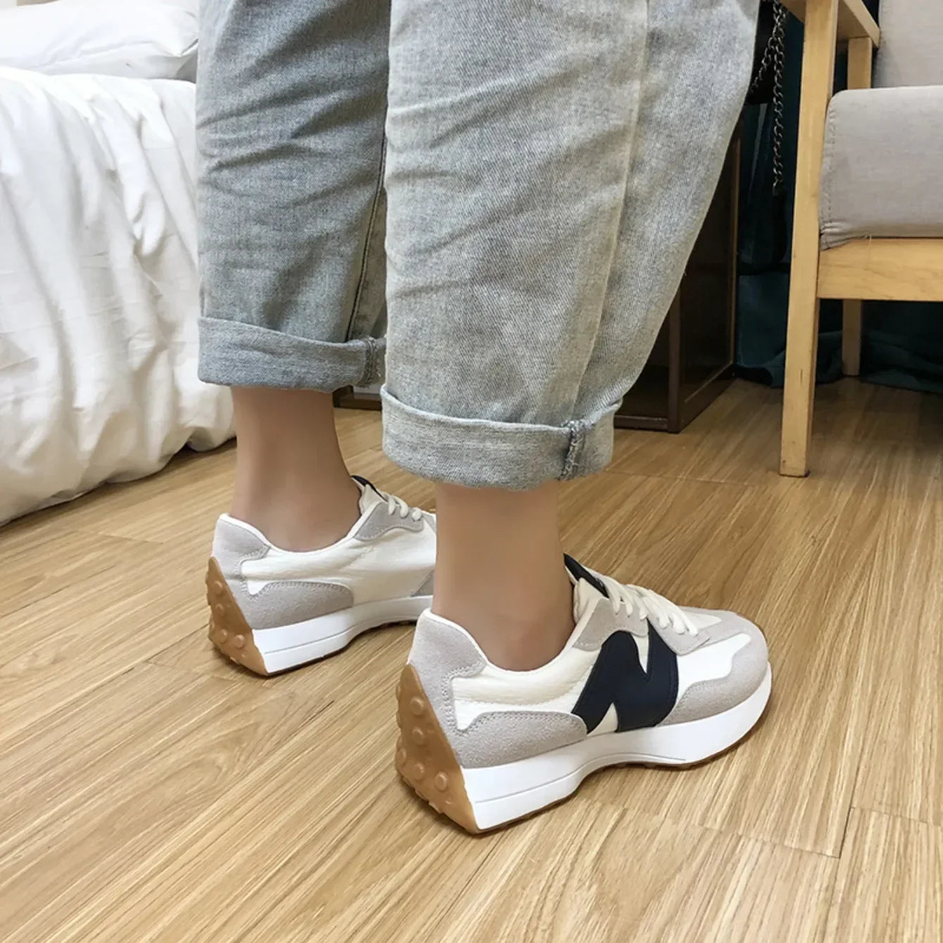 Women's Sneakers Hot-selling Fashionable Breathable Lace Comfortable Women's Shoes Casual Thick Sole Brand Running Sports Shoes