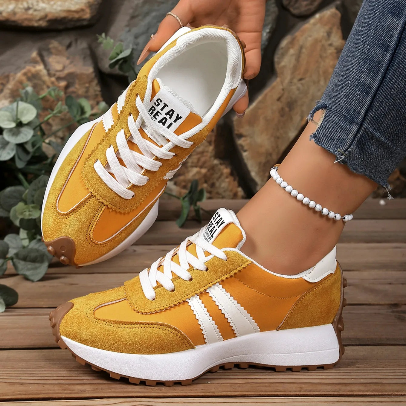 Women Sneakers Retro Casual Flat Bottom Round Toe Sports Shoes Spring Autumn New Style Versatile Fashionable Designer Shoes