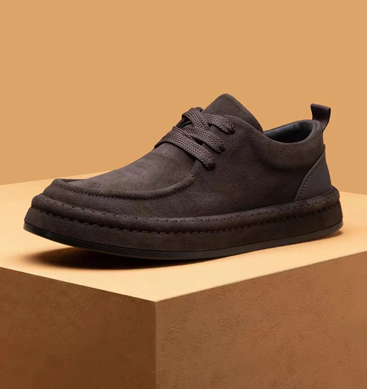 Men's Shoes Are Fashionable Brown Casual Shoes Made of Durable Suede Material Comfortable Walking Shoes Suitable for Daily Wear   (Available)