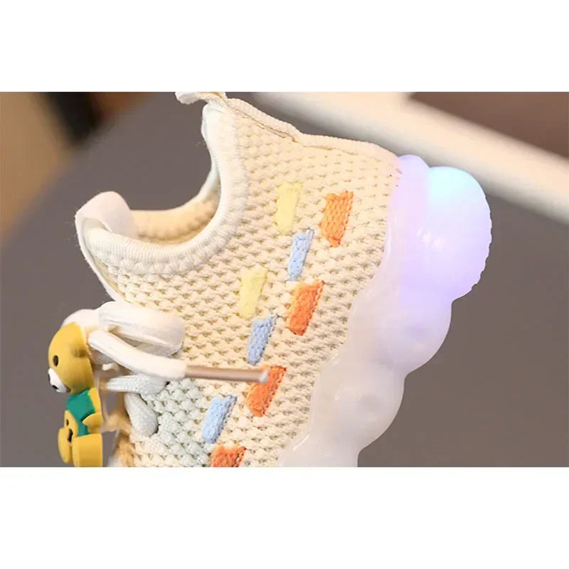 Fashion Children's Luminous Sneakers LED Flashing Shoes for Girls Baby Casual Shoes Spring Autumn Hot Sale Toddler Sports Shoes