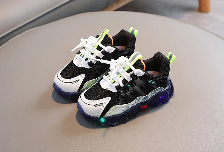New Kid Sneaker Anti Slip Soft Bottom Boy LED Light Shoes Comfort Versatile Girls Casual Shoe Simple Child Mesh Shoes