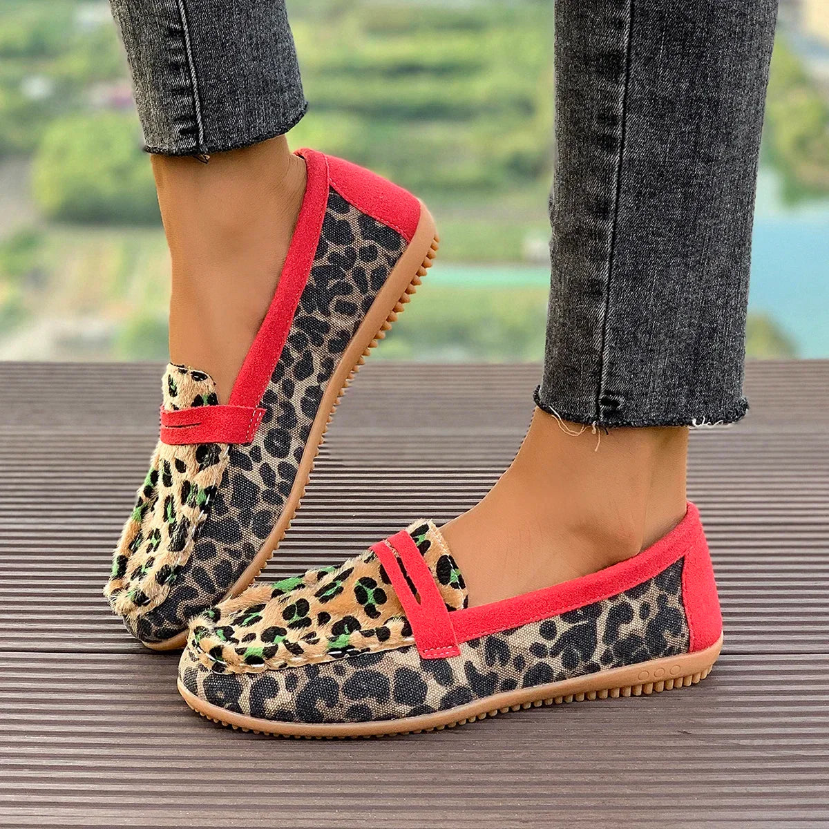 Women Flats Shoes Spring Autumn New Fashion Comfortable Elegant Sneakers Women Leopard Print Wear-Resistant Single Shoes Women