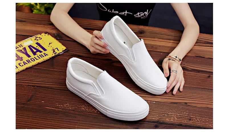 New Shoes for Men Leather Casual Shoes Spring Fashion Concise Flat Shoes 2 Colors Slip-on Loafers   (Available)