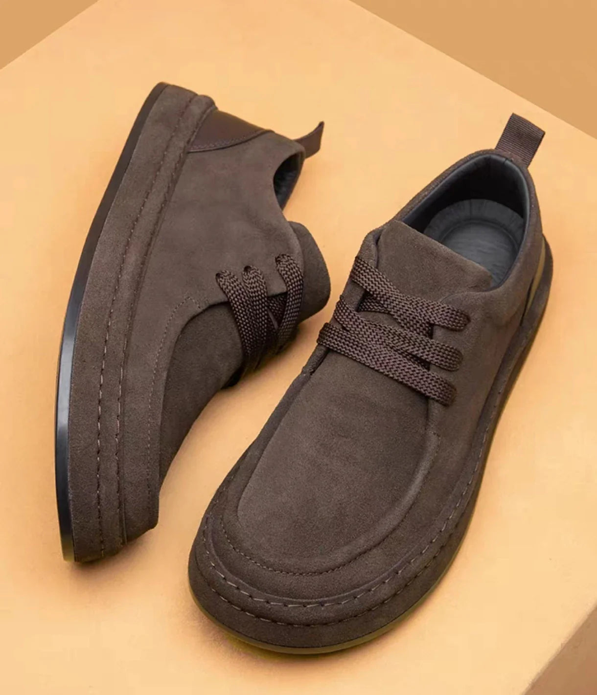 Men's Shoes Are Fashionable Brown Casual Shoes Made of Durable Suede Material Comfortable Walking Shoes Suitable for Daily Wear   (Available)
