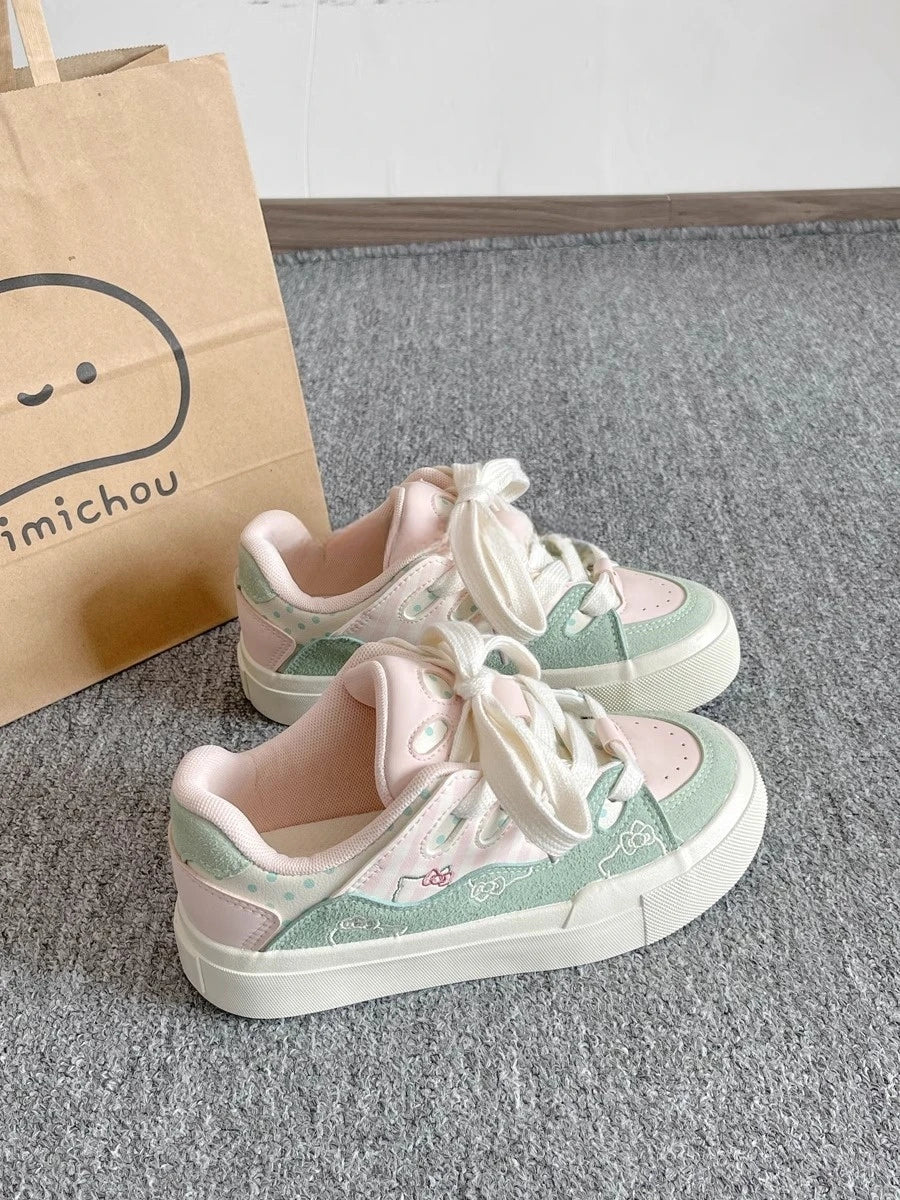 2025 New Women's Casual Flat-soled Sports Shoes Cute Patterns Trainers Ladies Sneakers Breathable Star Women Sneakers