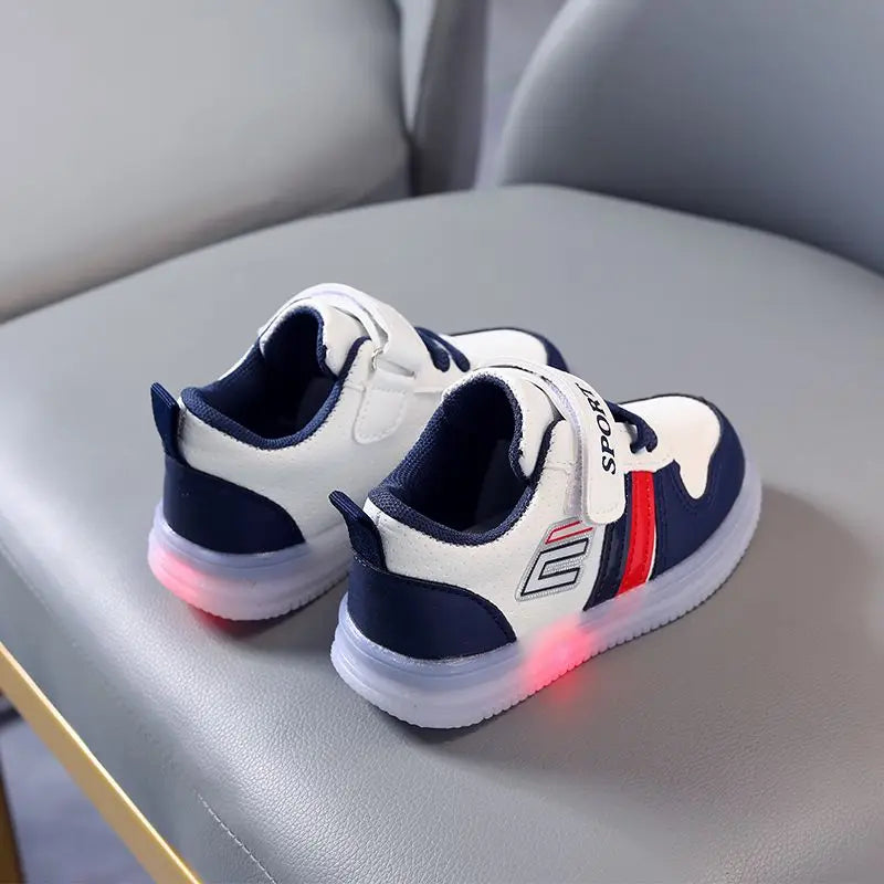 Boys Sneakers Sensor Lights Luminous Board Shoes Lightweight Skateboard Sneaker Kids Toddler Shoe Girls Walking Sport Footwear