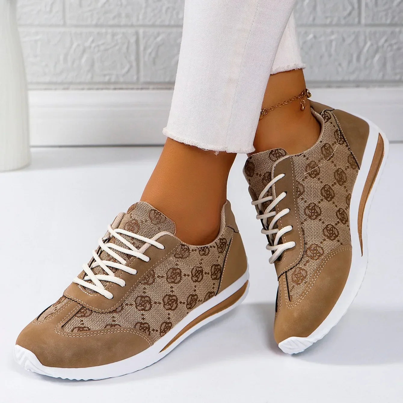 Women Sneakers 2024 Spring Autumn Fashion Outdoor Versatile Sneakers Women Casual Comfortable Lace Up Walking Shoes for Women