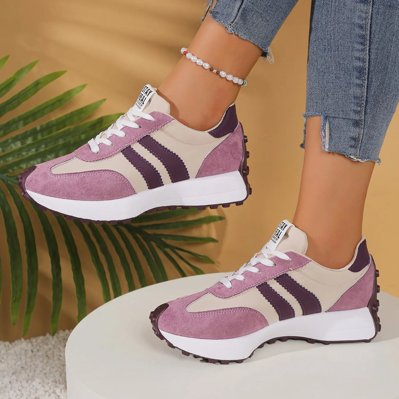 Women Sneakers Retro Casual Flat Bottom Round Toe Sports Shoes Spring Autumn New Style Versatile Fashionable Designer Shoes