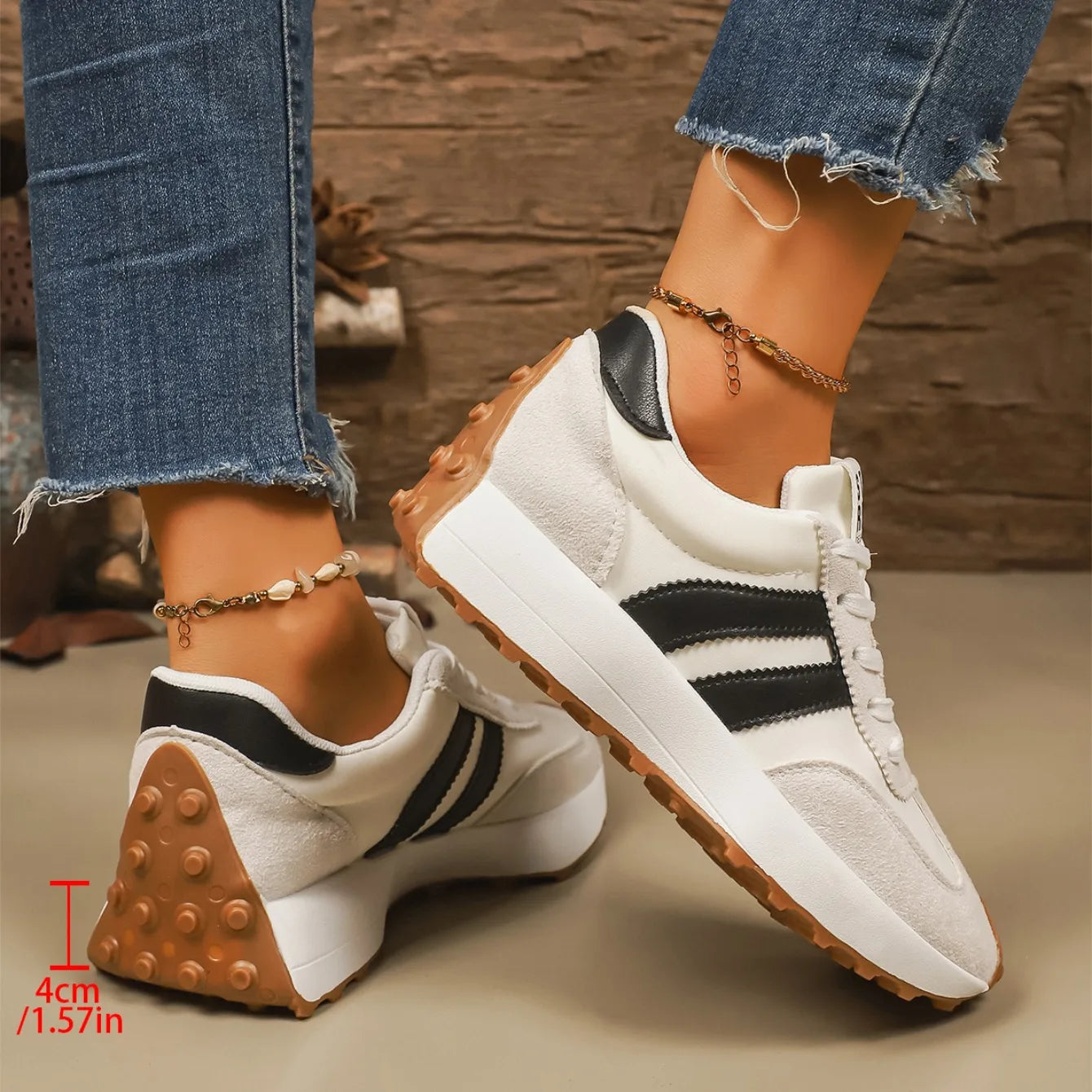 Designer Women Sneakers 2025 New Lightweight Soft Running Sneakers Women Thick Bottom Fashionable Sport Shoes Zapatos De Mujer