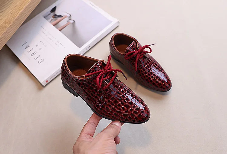 Children Boys Leather Shoes 2025 New Retro Fashion Lace Up Pointed Toe Dress Shoes Uniform Kids Oxford Performance Flats Shoes