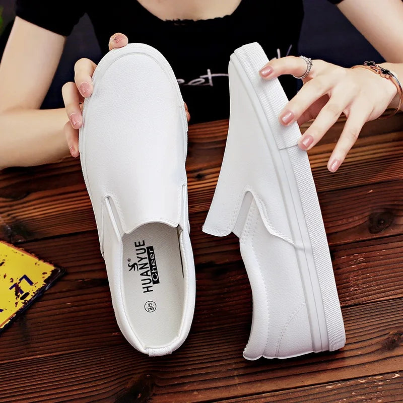 New Shoes for Men Leather Casual Shoes Spring Fashion Concise Flat Shoes 2 Colors Slip-on Loafers   (Available)