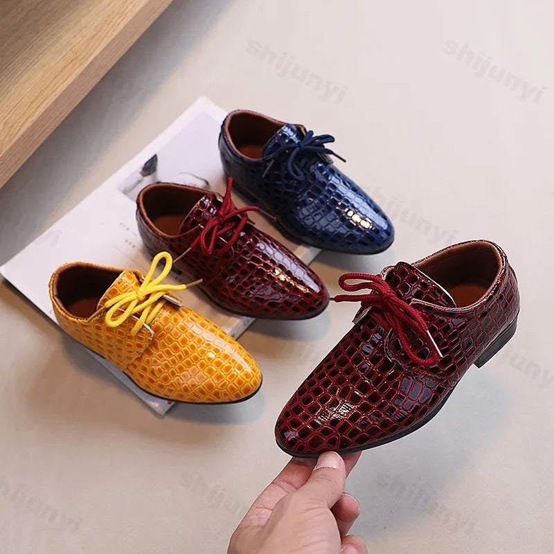 Children Boys Leather Shoes 2025 New Retro Fashion Lace Up Pointed Toe Dress Shoes Uniform Kids Oxford Performance Flats Shoes