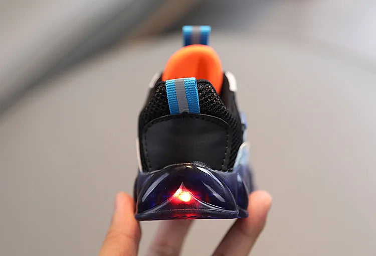 New Kid Sneaker Anti Slip Soft Bottom Boy LED Light Shoes Comfort Versatile Girls Casual Shoe Simple Child Mesh Shoes