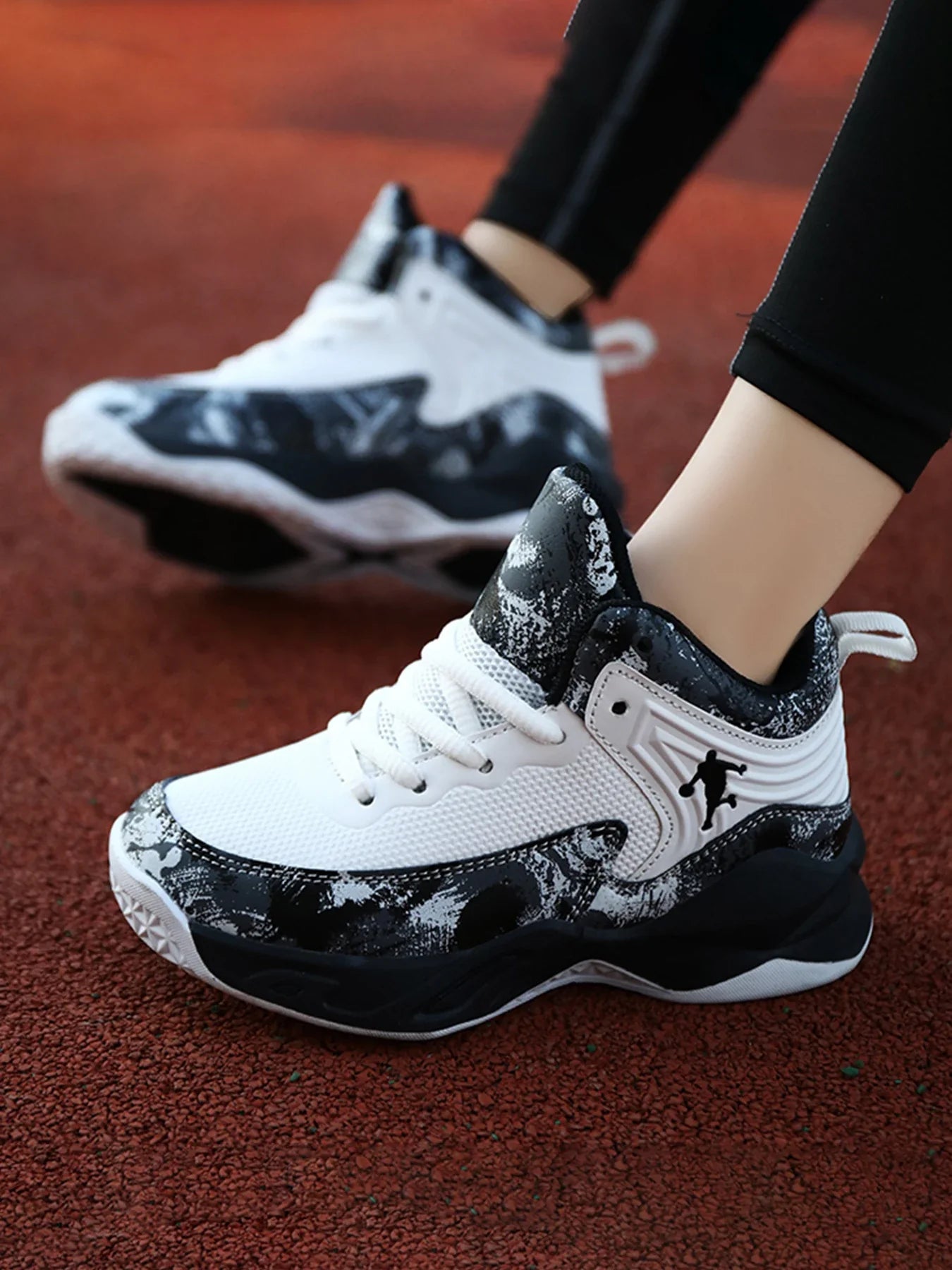 2025 New Boys Brand Basketball Shoes for Kids Sneakers Thick Sole Non-slip Children Sports Shoes Child Boy Basket Trainer Shoes