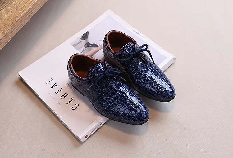 Children Boys Leather Shoes 2025 New Retro Fashion Lace Up Pointed Toe Dress Shoes Uniform Kids Oxford Performance Flats Shoes