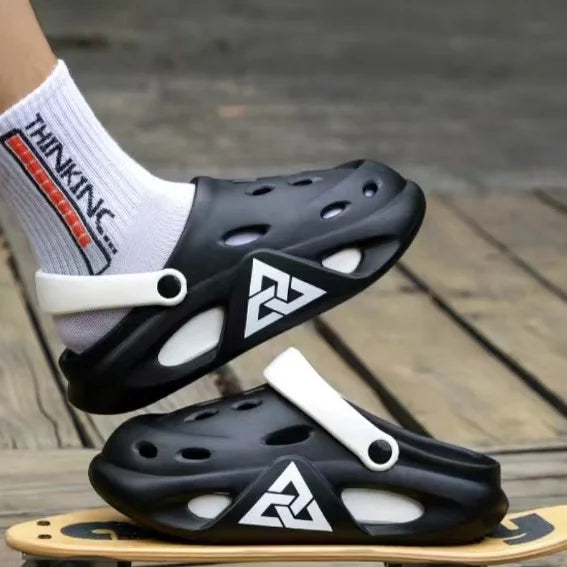 2026 New Sandals Men Beach Slippers Thick Sole Anti-Slip Sandals Water Shoes for Women Classic Mules Sneakers Sandal Outdoor