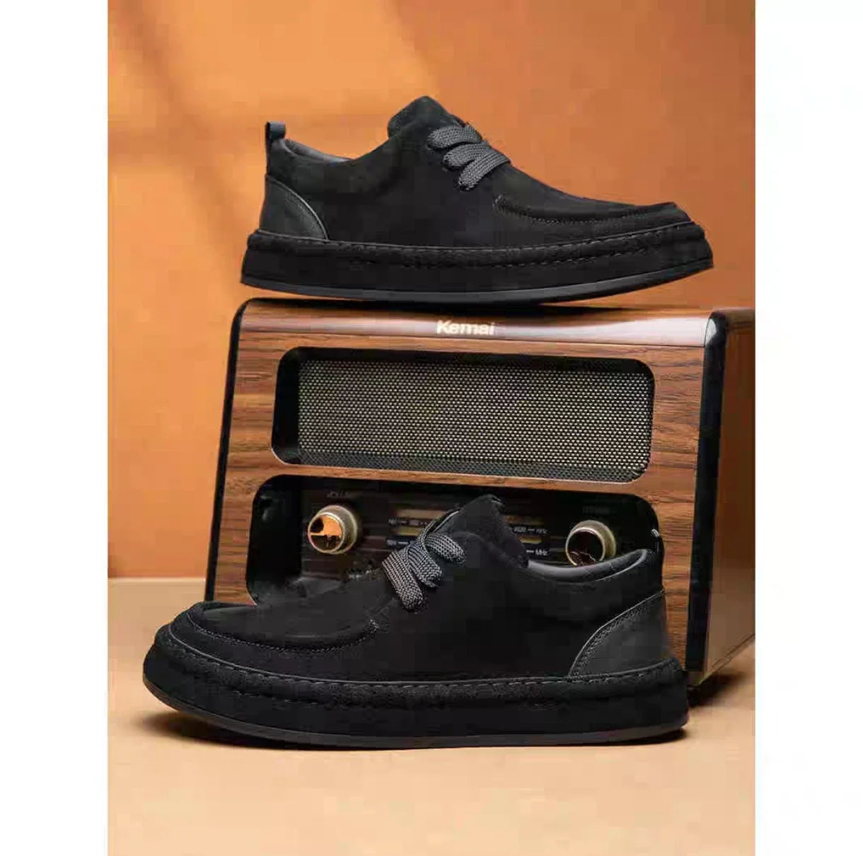 Men's Shoes Are Fashionable Brown Casual Shoes Made of Durable Suede Material Comfortable Walking Shoes Suitable for Daily Wear   (Available)