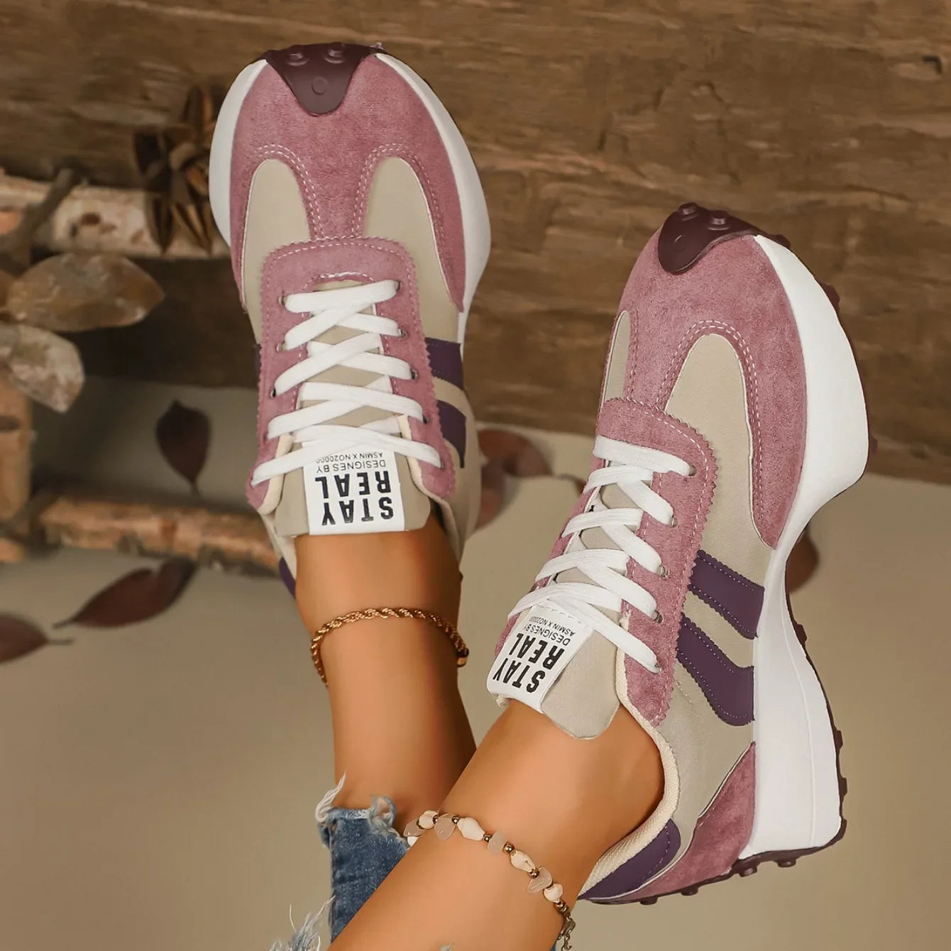 Designer Women Sneakers 2025 New Lightweight Soft Running Sneakers Women Thick Bottom Fashionable Sport Shoes Zapatos De Mujer