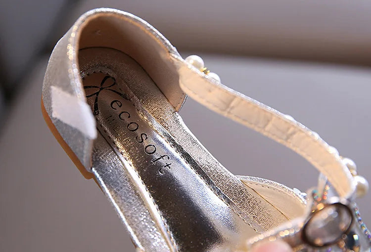 Girls Princess Sandals Kids Summer Children Wedding Party Shoes Performance Soft Flat Shoe Girls Dance Diamonds Butterfly Shoe