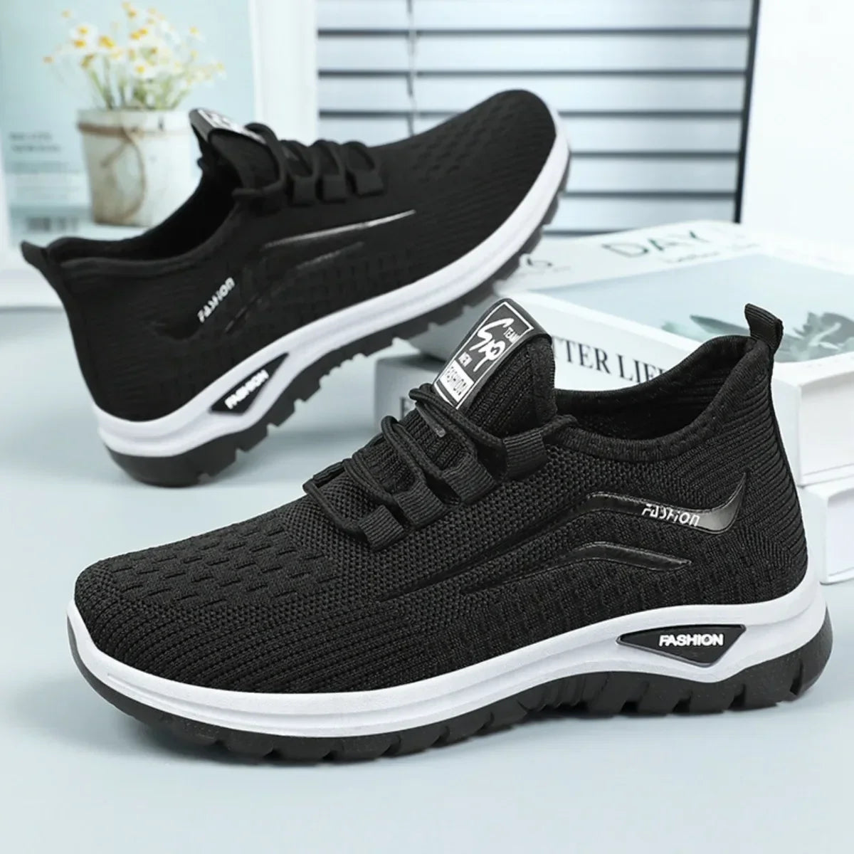 Women's Breathable Lace-Up Sneakers Soft-Soled Comfortable Casual Shoes, Trendy Lightweight Footwear for Daily Wear All Seasons