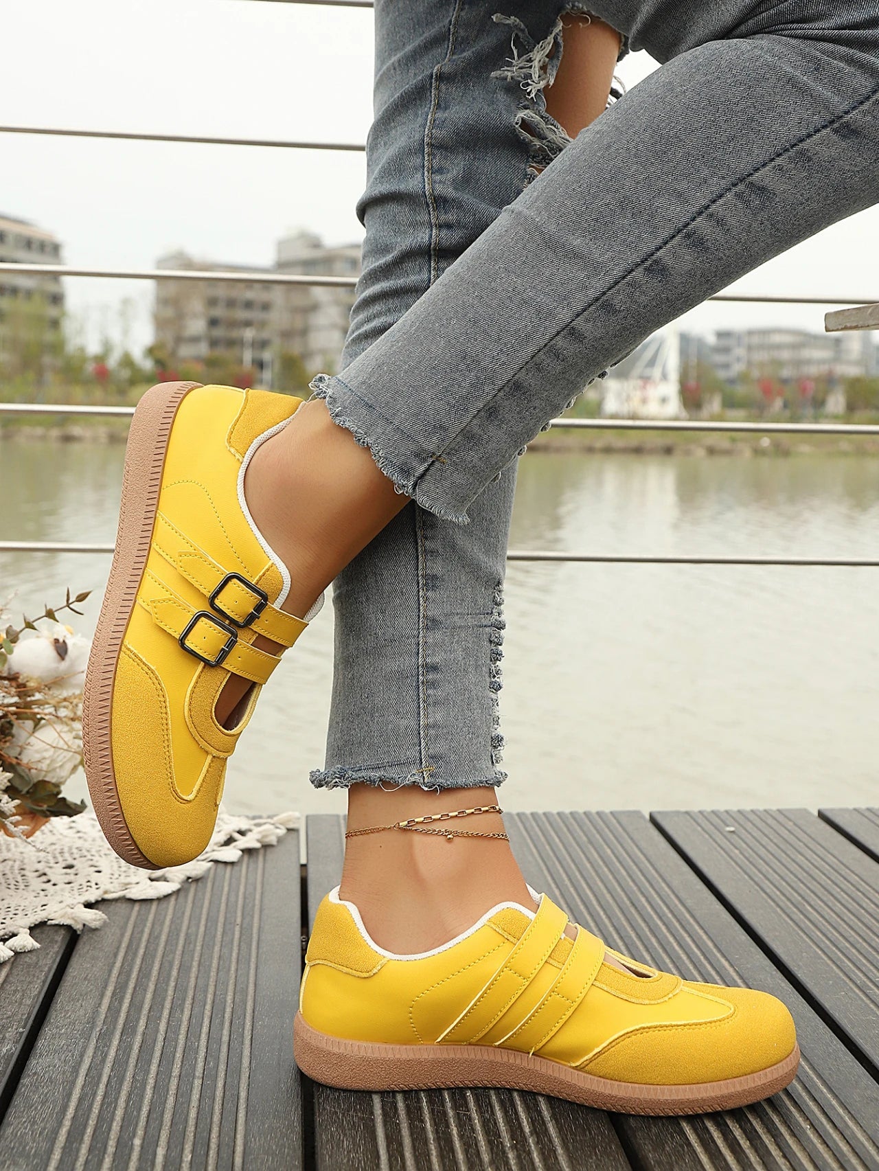 Women Sneakers Fashion Casual Flats Vulcanize Shoes Ladies Outdoor Walking Sneakers Women Breathable Comfortable Classical Shoes
