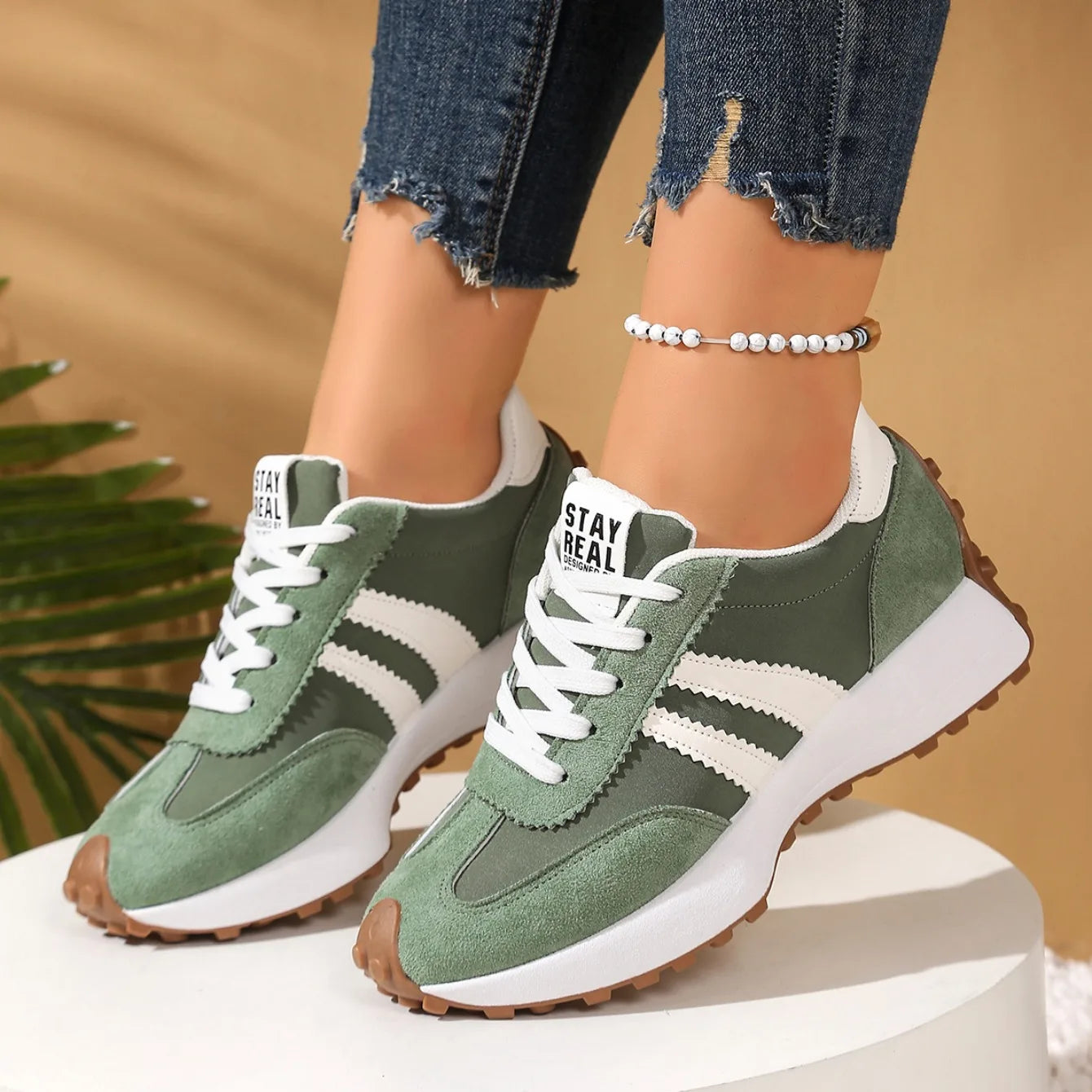 Women Sneakers Retro Casual Flat Bottom Round Toe Sports Shoes Spring Autumn New Style Versatile Fashionable Designer Shoes