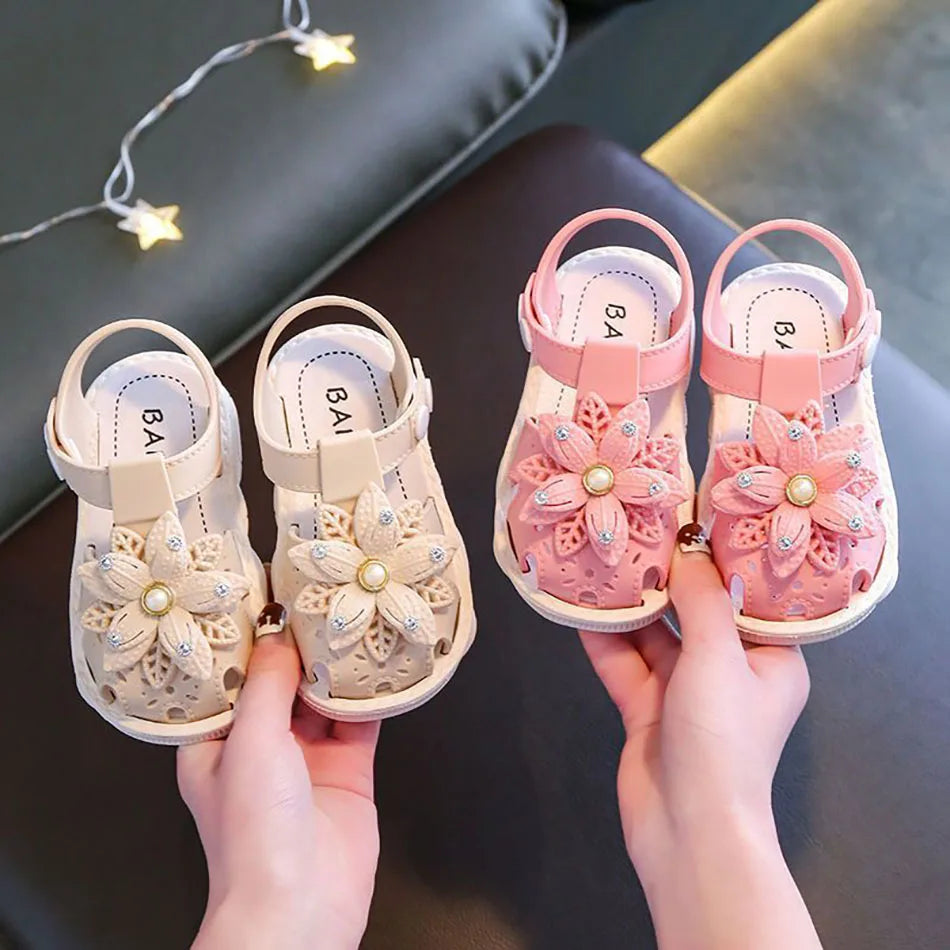 New Girls Summer Sandals Soft Sole Breathable Kids Beach Shoes Anti-slip Princess Sandals Children Casual Footwear