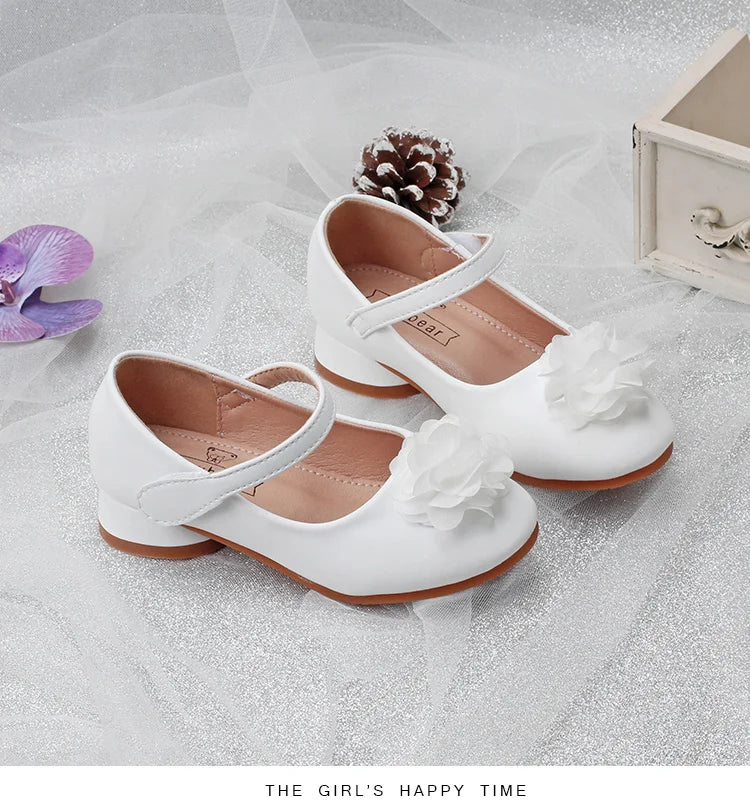 Children's shoes in spring and autumn new girls white Pearl flower Princess shoes fashion high heels wear-resistant and non-slip
