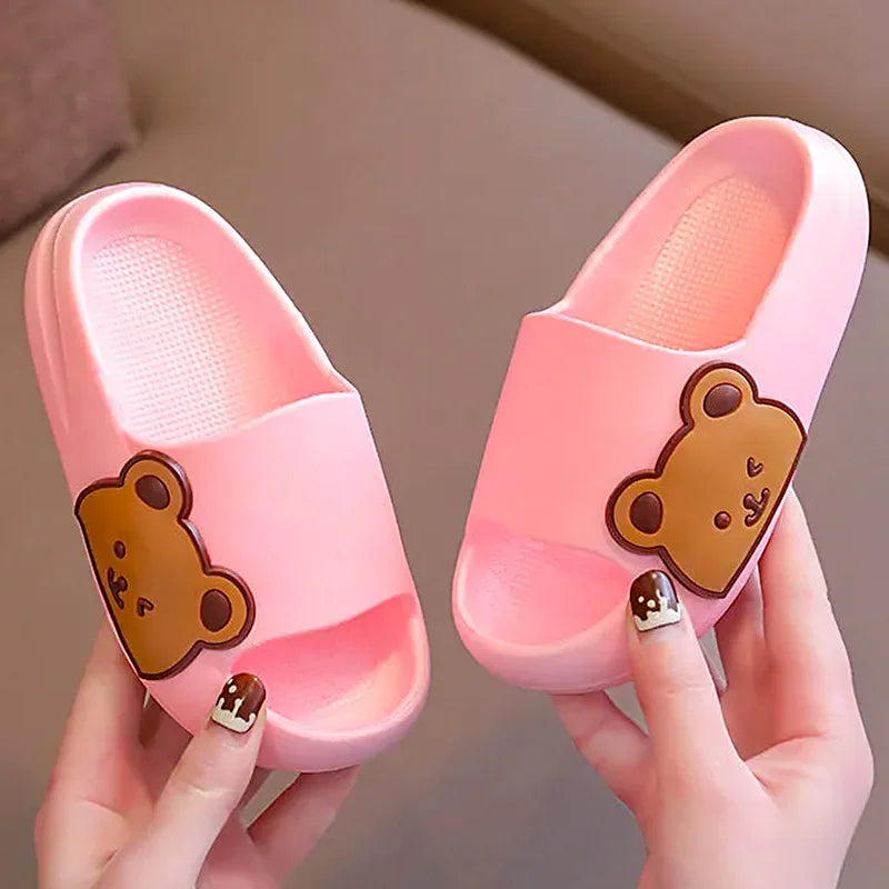New Fashion Toddler Slippers Kids Cartoon Bear Beach Outdoor Flip Flops Boys Girls Cute Soft Sole Non-Slip Bathroom Home Shoes