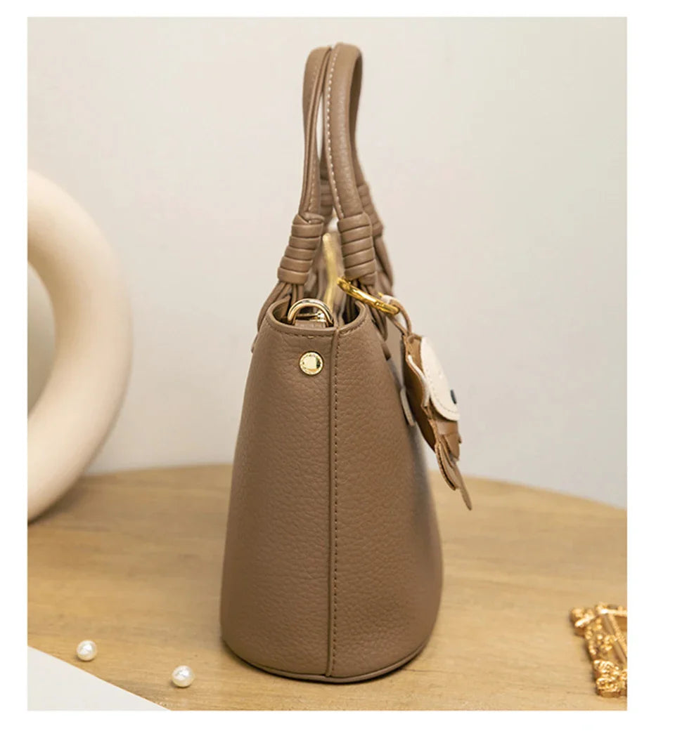 2024 New Bucket Bag for Women, Fashionable and Versatile, Handheld, Diagonal, High End, Single Shoulder, Small and Unique Design
