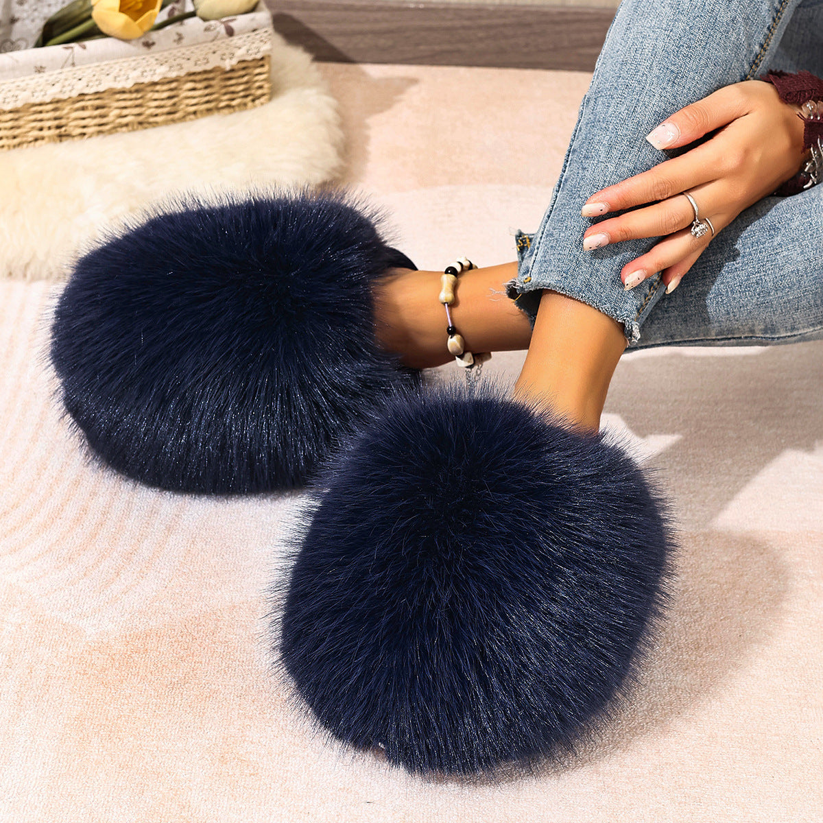 Women's Plus-size Solid Color Fluffy Big Furry Slippers